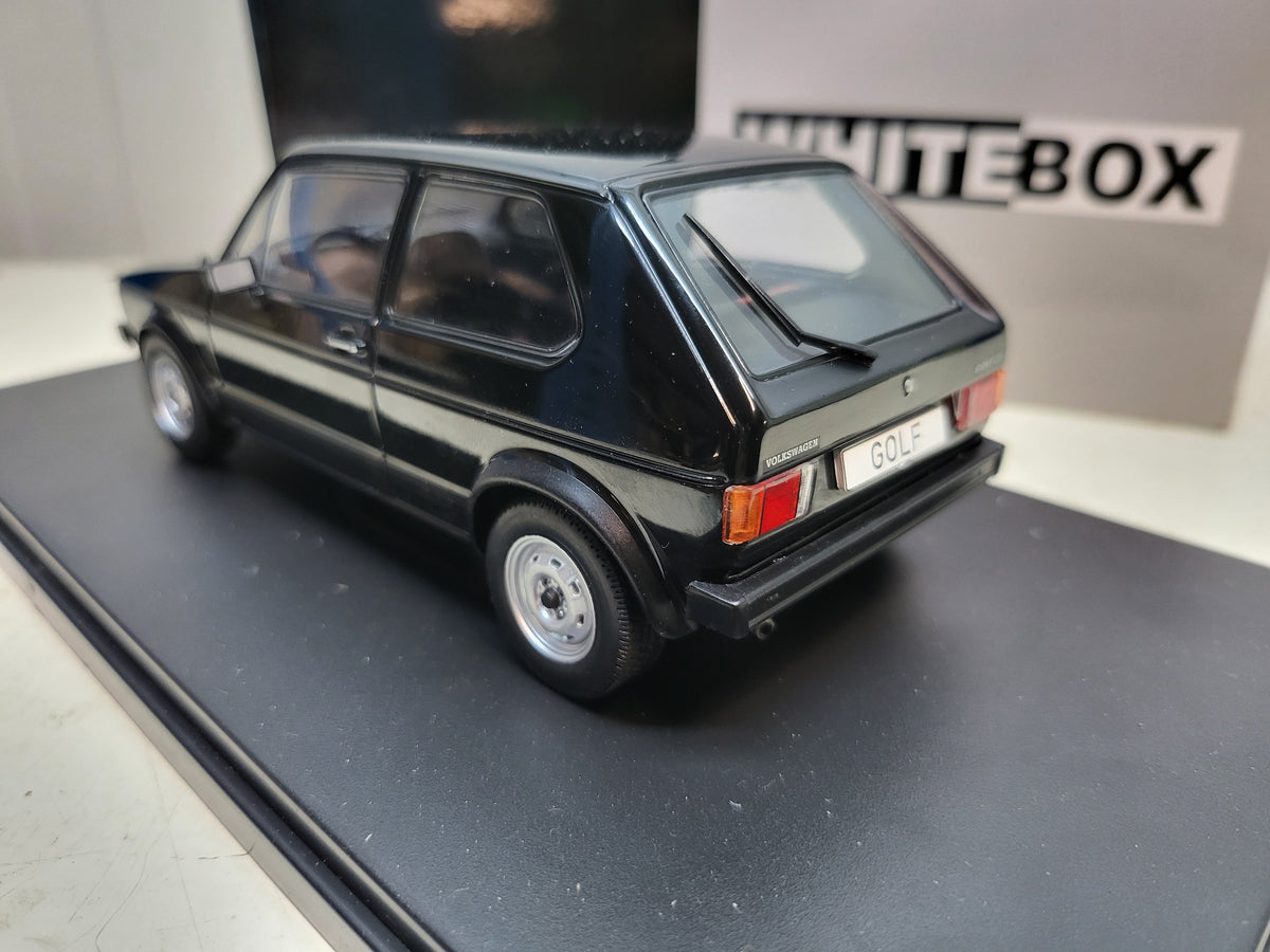 WhiteBox - Volkswagen Golf I GTi - Zwart - 1974 - 1:24