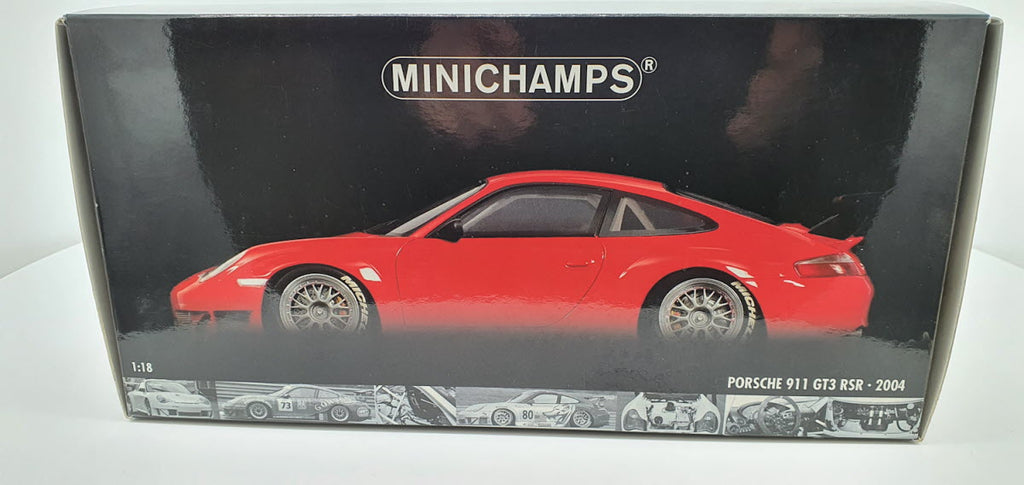 Minichamps: Porsche 911 GT3 RSR Rood Street Version (2004) - Schaal 1:18