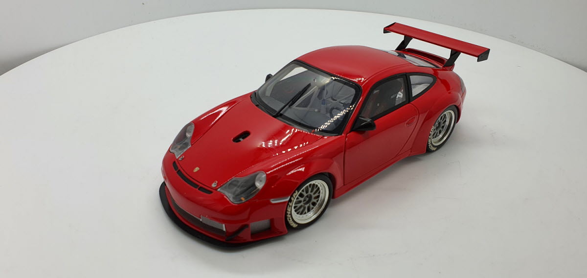 Minichamps: Porsche 911 GT3 RSR Rood Street Version (2004) - Schaal 1:18