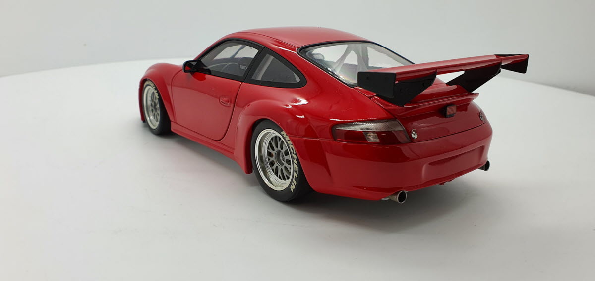 Minichamps: Porsche 911 GT3 RSR Rood Street Version (2004) - Schaal 1:18