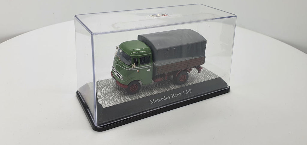 Premium ClassiXXs Mercedes L319 Pritschenwagen - 1:43