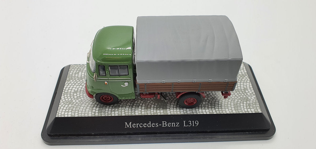Premium ClassiXXs Mercedes L319 Pritschenwagen - 1:43