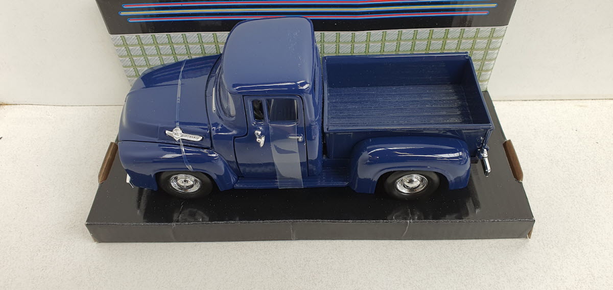 MotorMax Ford F-100 Pick-up, blauw, 1956 - Schaal 1:24