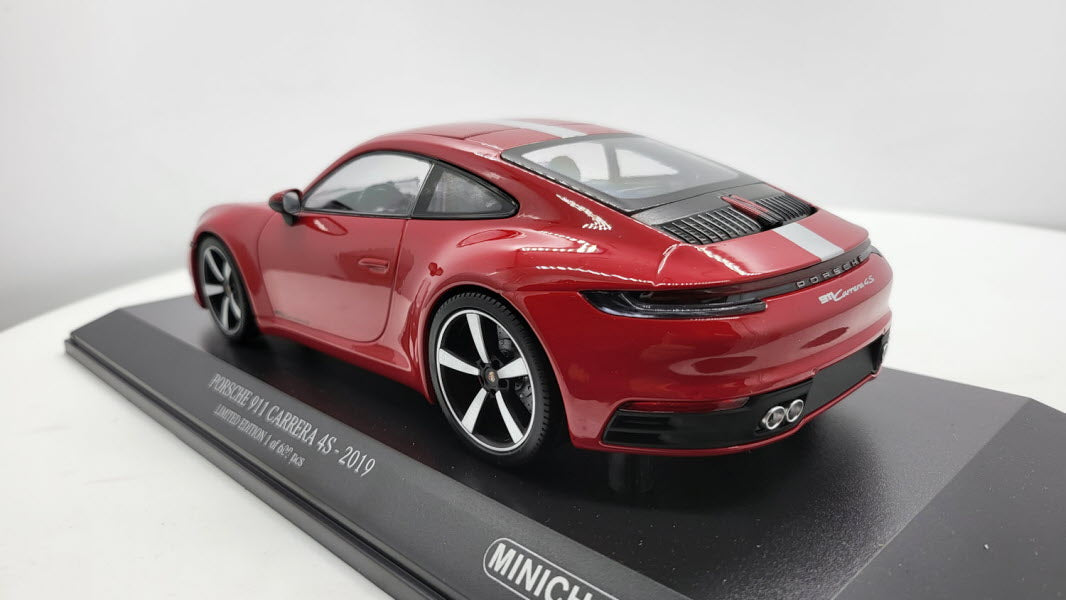 Minichamps: Porsche 911 Carrera 4S Rood (2019) - Schaal 1:18