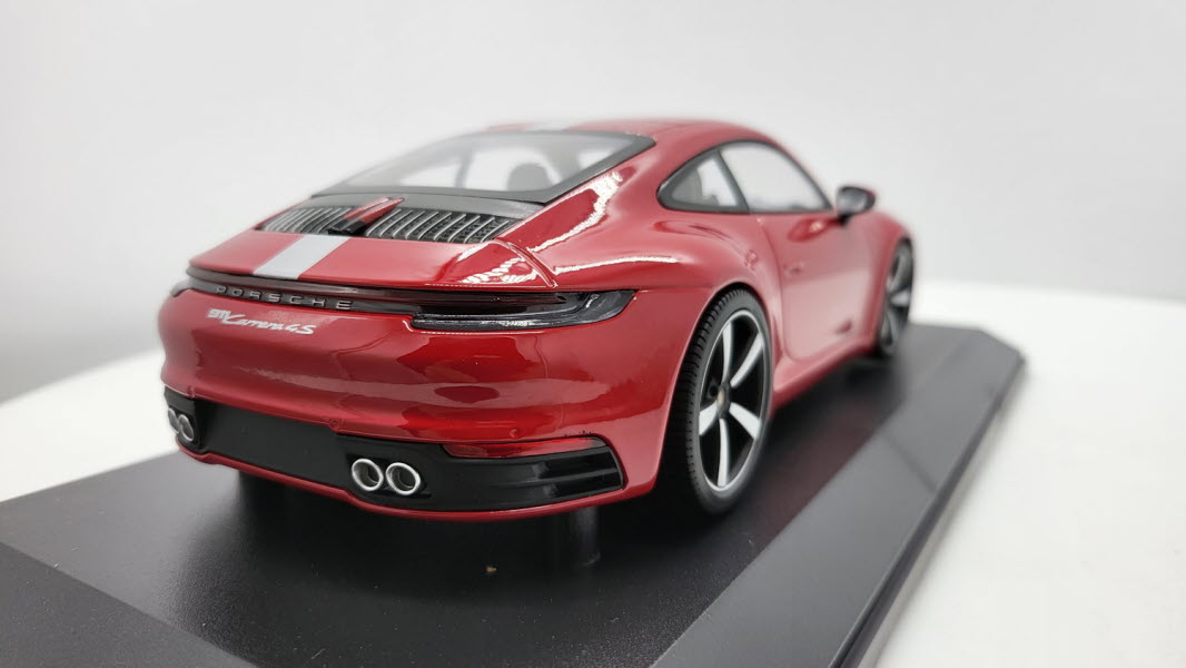 Minichamps: Porsche 911 Carrera 4S Rood (2019) - Schaal 1:18