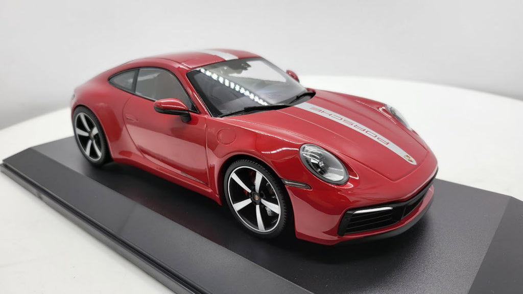 Minichamps: Porsche 911 Carrera 4S Rood (2019) - Schaal 1:18
