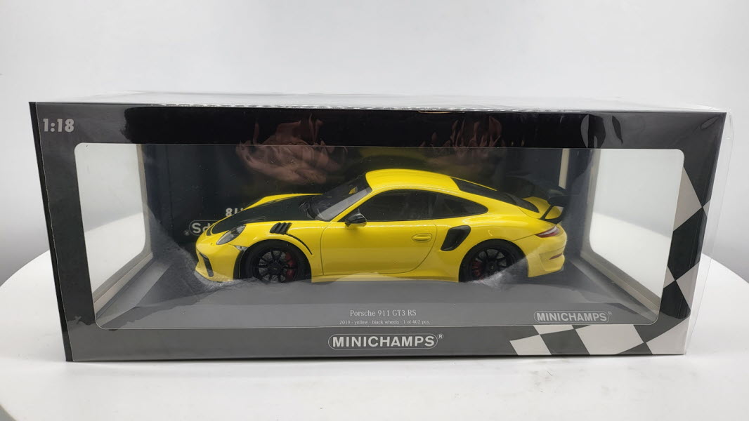 Minichamps: Porsche 911 (991.2) GT3 RS Geel (2019) - Schaal 1:18