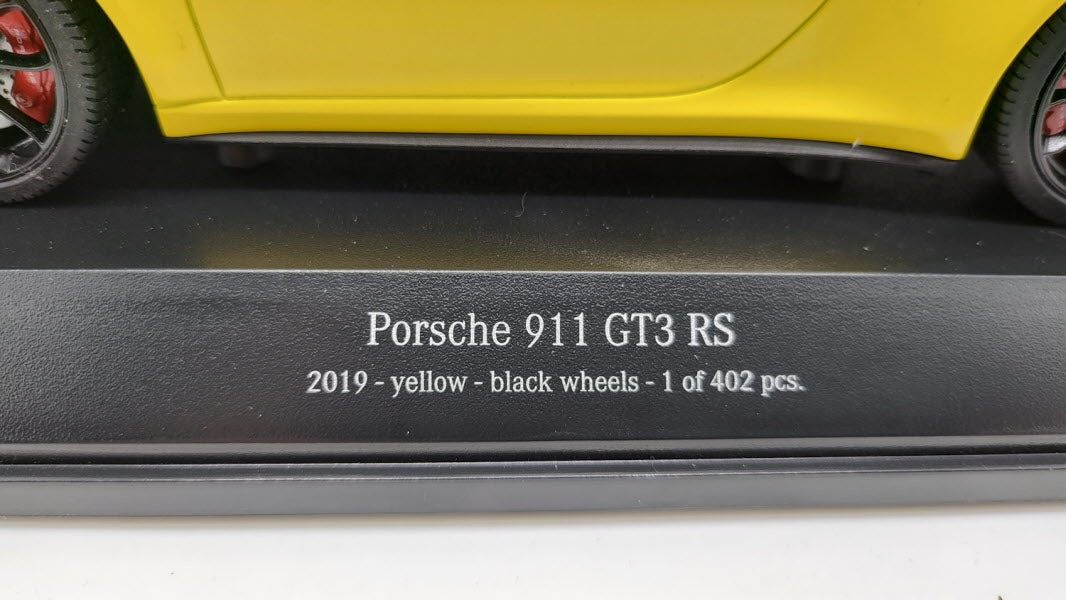 Minichamps: Porsche 911 (991.2) GT3 RS Geel (2019) - Schaal 1:18