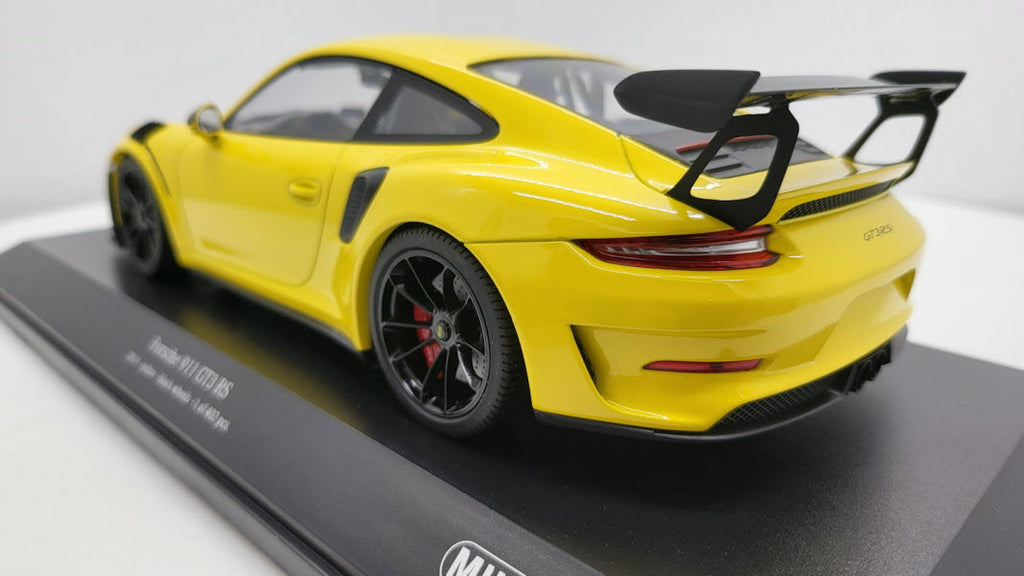 Minichamps: Porsche 911 (991.2) GT3 RS Geel (2019) - Schaal 1:18