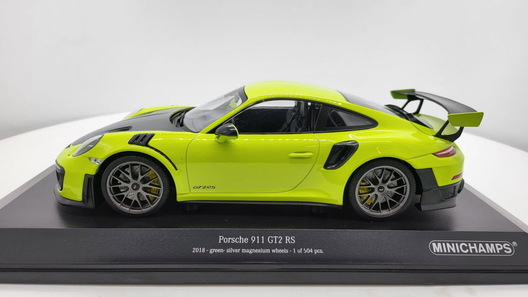 Minichamps: Porsche 911 (991.2) GT2 RS Lichtgroen (2018) - Schaal 1:18