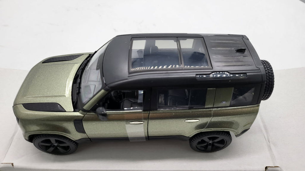 Bburago Land Rover Defender 110 Groen 2022 - Schaal 1:24