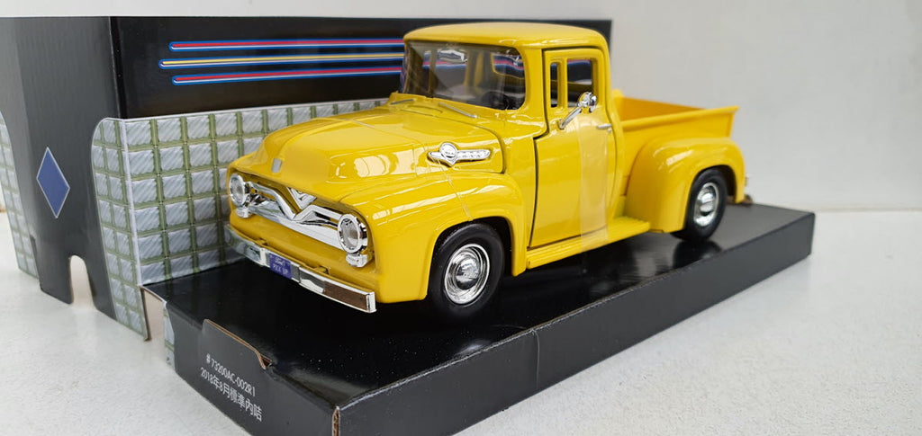 MotorMax Ford F-100 Pick-up Geel 1955 - Schaal 1:24