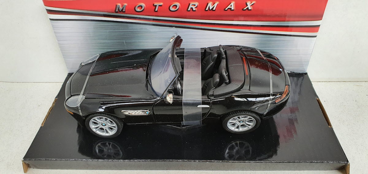 BMW Z8 zwart – MotorMax 1:24