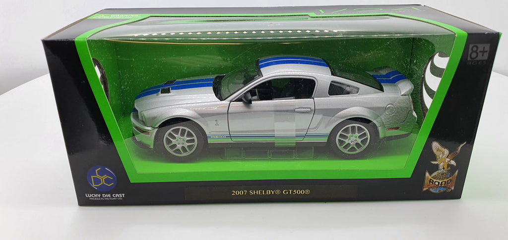Lucky Die Cast Shelby GT500 Zilver Metallic Blauwe Strepen 2007 - Schaal 1:24