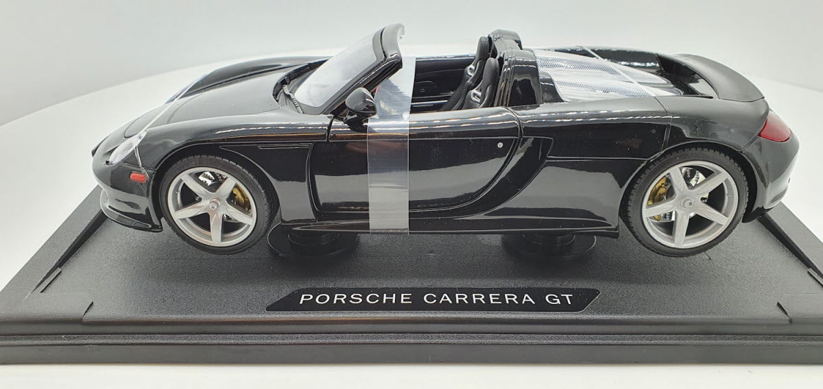 MotorMax: Porsche Carrera GT Zwart - Schaal 1:18