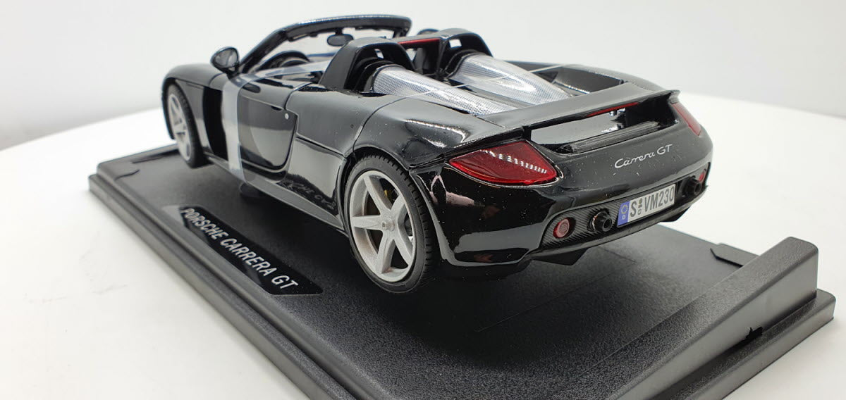 MotorMax: Porsche Carrera GT Zwart - Schaal 1:18