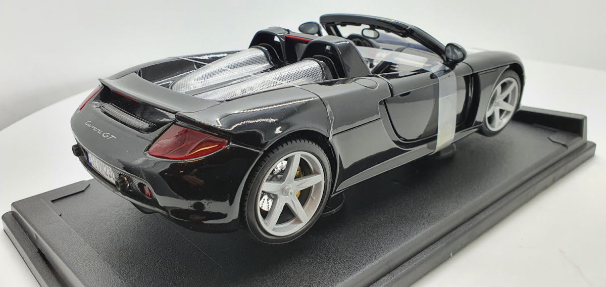 MotorMax: Porsche Carrera GT Zwart - Schaal 1:18