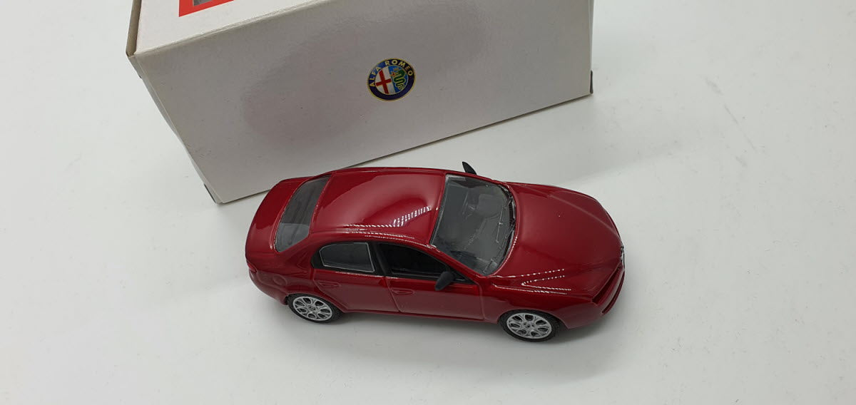 Norev Alfa Romeo 159 Rood 2005 - Schaal 1:43