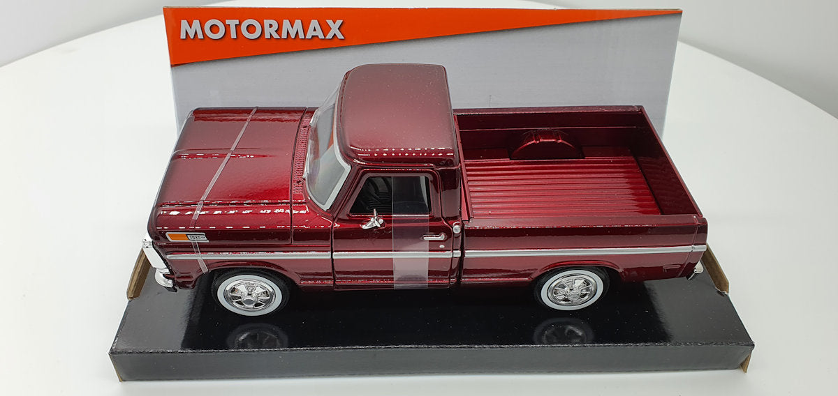 MotorMax Ford F-100 PickUp Donkerrood metallic 1969 - Schaal 1:24