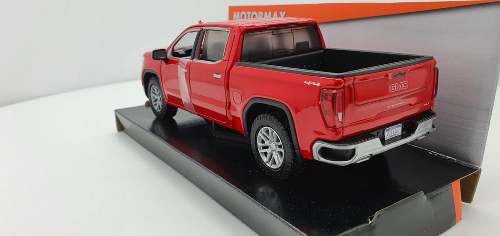 MotorMax GMC Sierra 1500 SLT Crew Cab Rood 2019 - Schaal 1:24