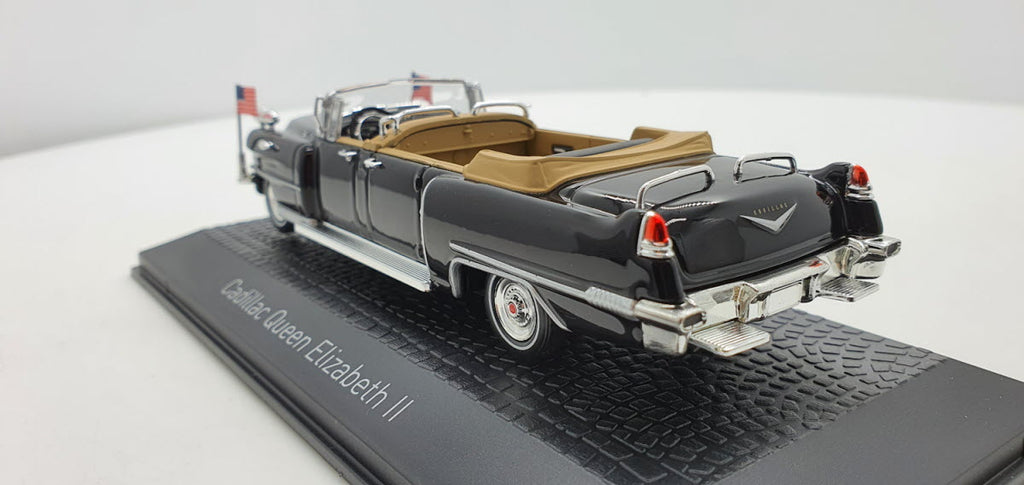 Norev Cadillac Queen Elizabeth II Zwart 1956 - Schaal 1:43