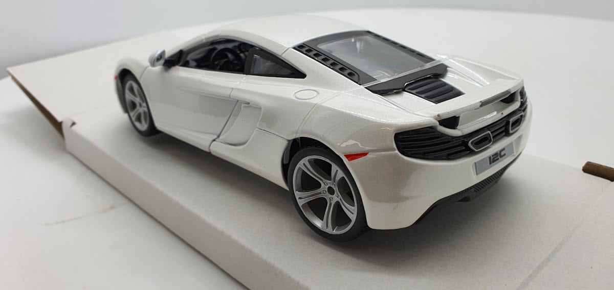Bburago McLaren 12C Wit - Schaal 1:24