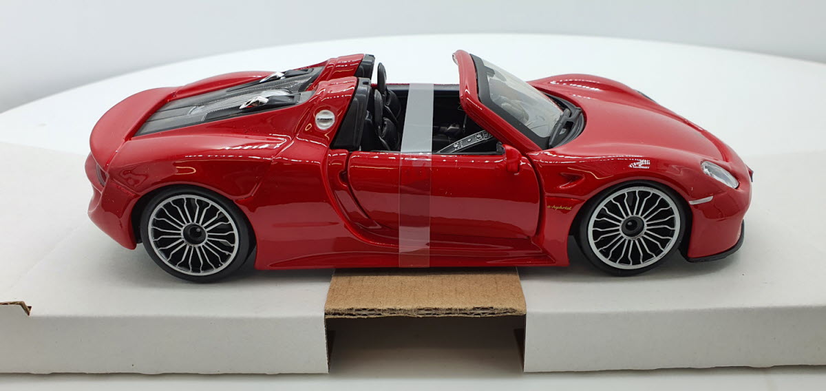 Bburago Porsche 918 Spyder Rood 2015 - Schaal 1:24