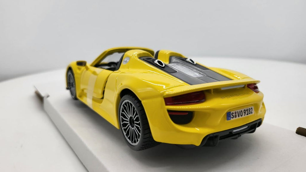 Bburago Porsche 918 Spyder Geel 2015 - Schaal 1:24
