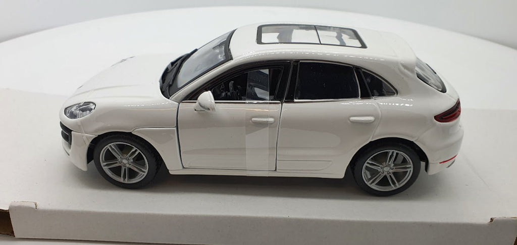 Bburago Porsche Macan Wit 2013 - Schaal 1:24