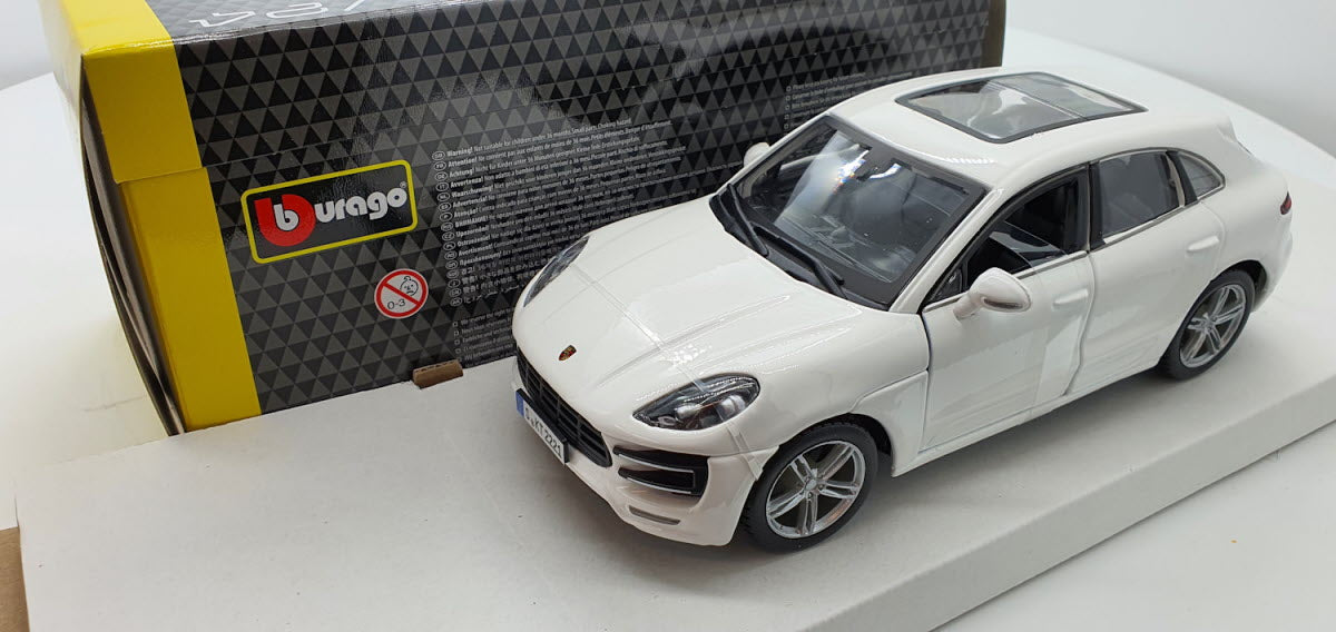 Bburago Porsche Macan Wit 2013 - Schaal 1:24