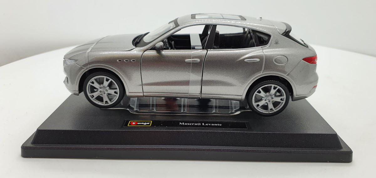 Bburago Maserati Levante Zilvergrijs Metallic - Schaal 1:24