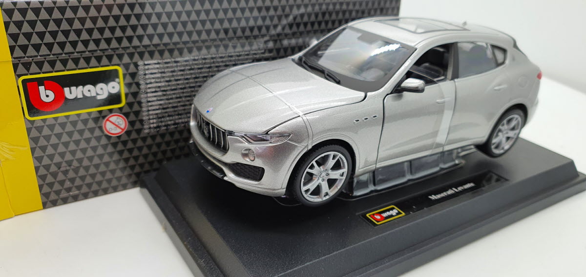 Bburago Maserati Levante Zilvergrijs Metallic - Schaal 1:24