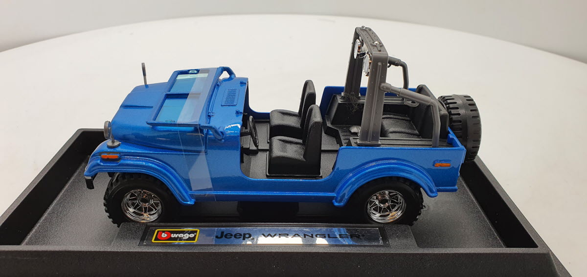 Bburago Jeep Wrangler Blauw - Schaal 1:24