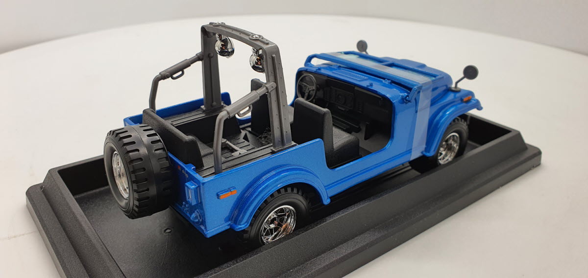 Bburago Jeep Wrangler Blauw - Schaal 1:24