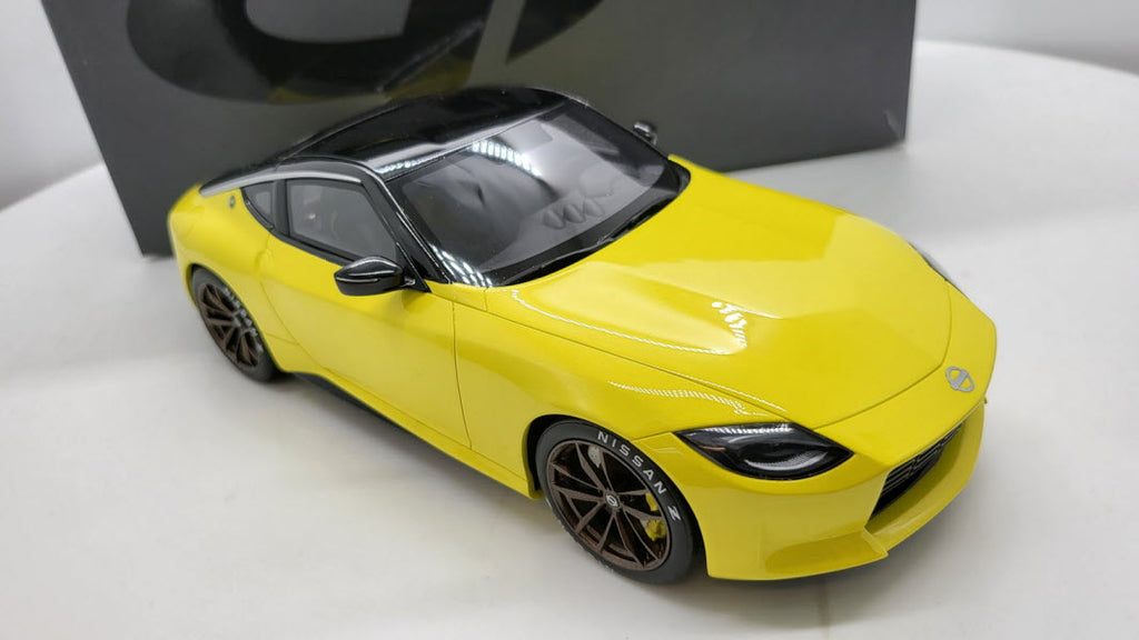 GT-Spirit Nissan Z Proto Geel 2022 - Schaal 1:18