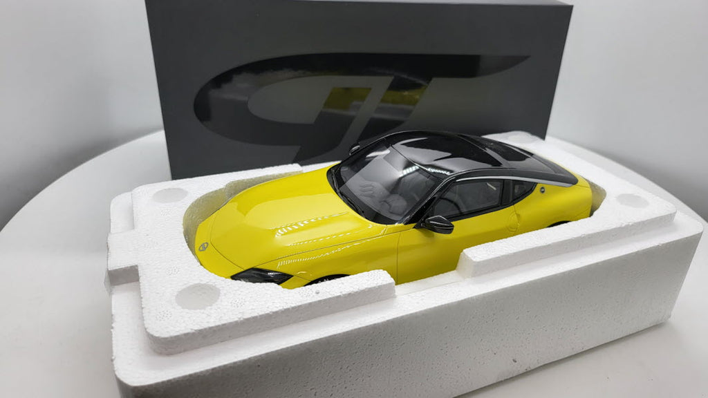 GT-Spirit Nissan Z Proto Geel 2022 - Schaal 1:18