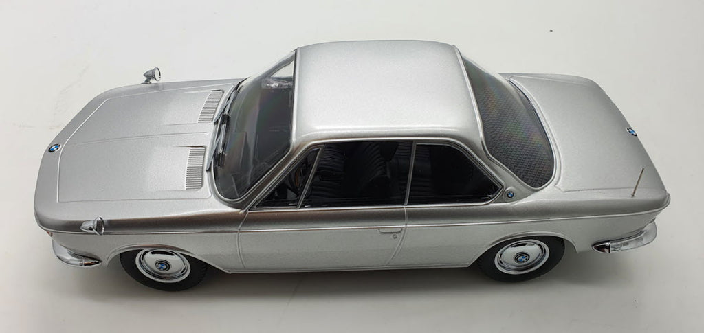 BMW 2000 CS zilvergrijs – KK Scale 1:18