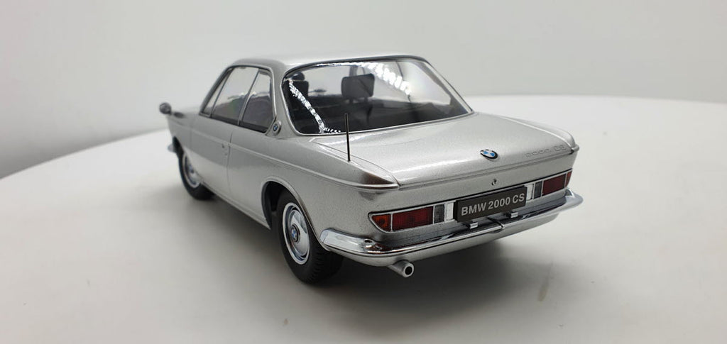 BMW 2000 CS zilvergrijs – KK Scale 1:18