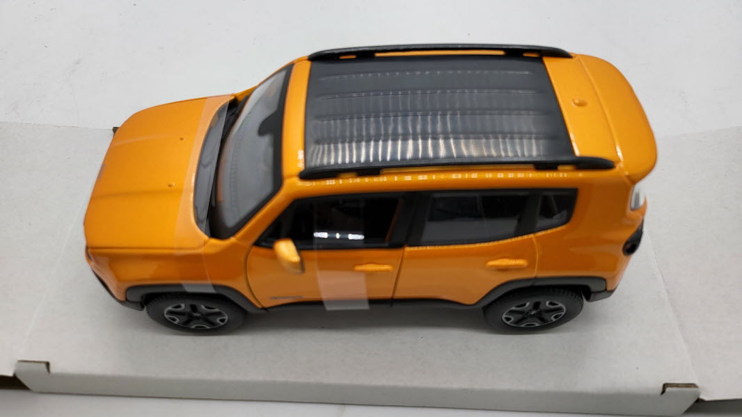 Maisto Jeep Renegade Oranje - Schaal 1:24