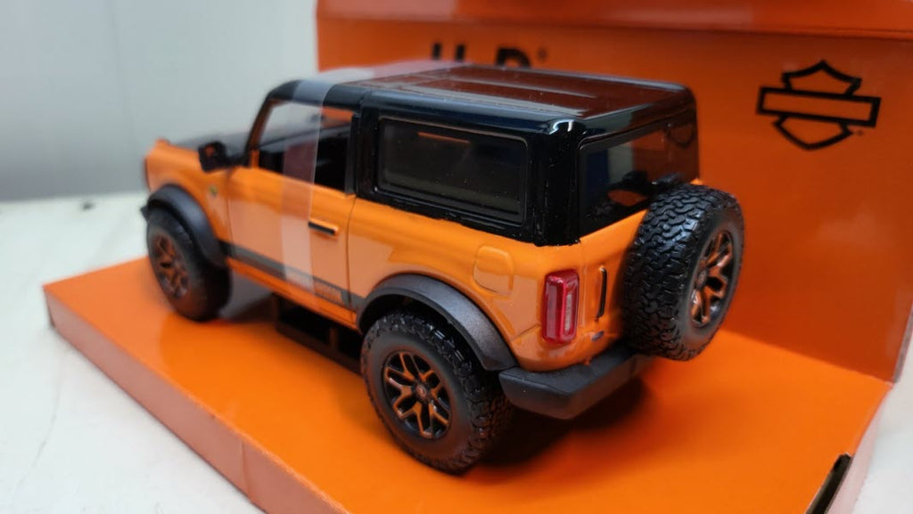 Maisto Ford Bronco Badlands met Harley-Davidson 2021 - Schaal 1:24