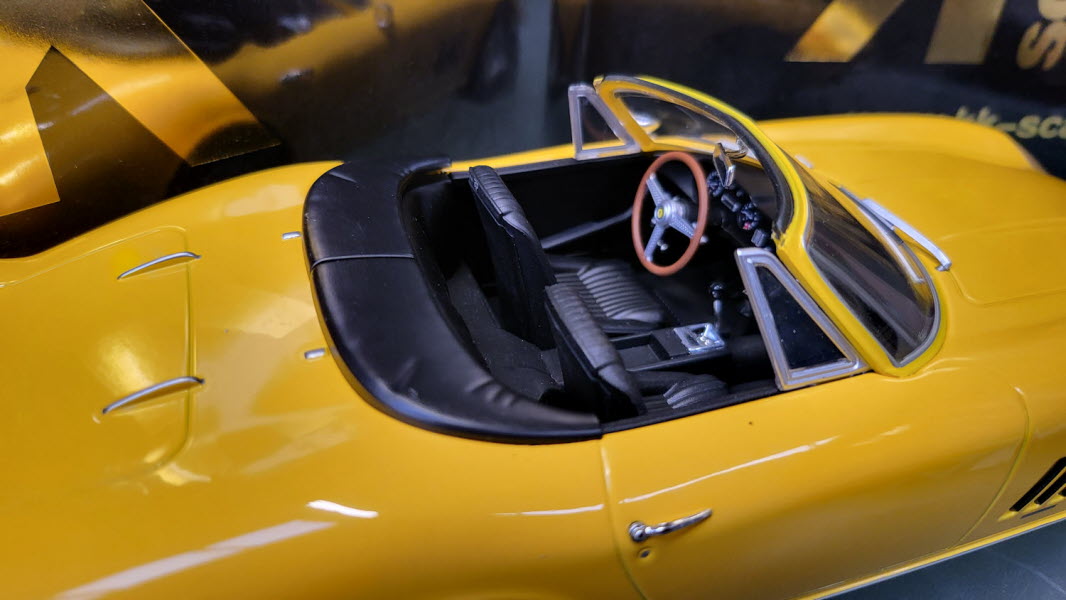 KK-Scale: Ferrari 275 GTB/4 Nart Spyder Geel (1967) - Schaal 1:18