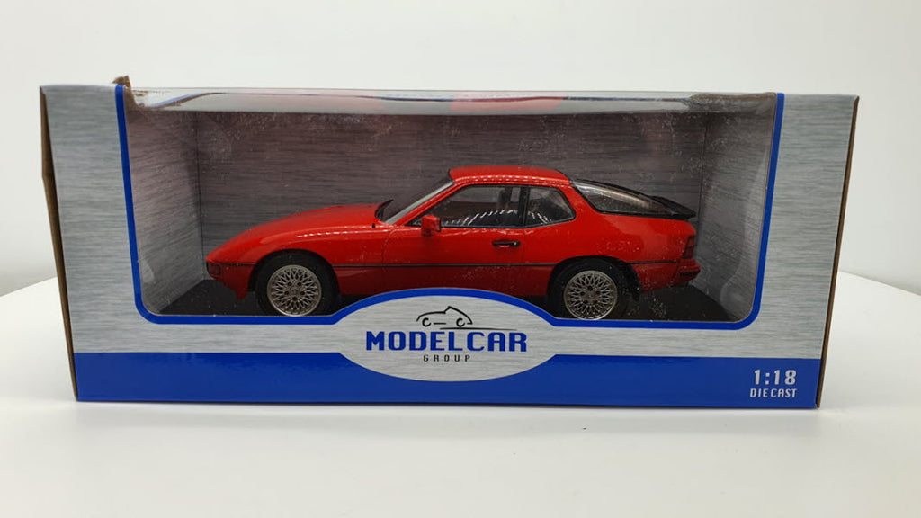 MCG: Porsche 924 Turbo Rood (1979) - Schaal 1:18