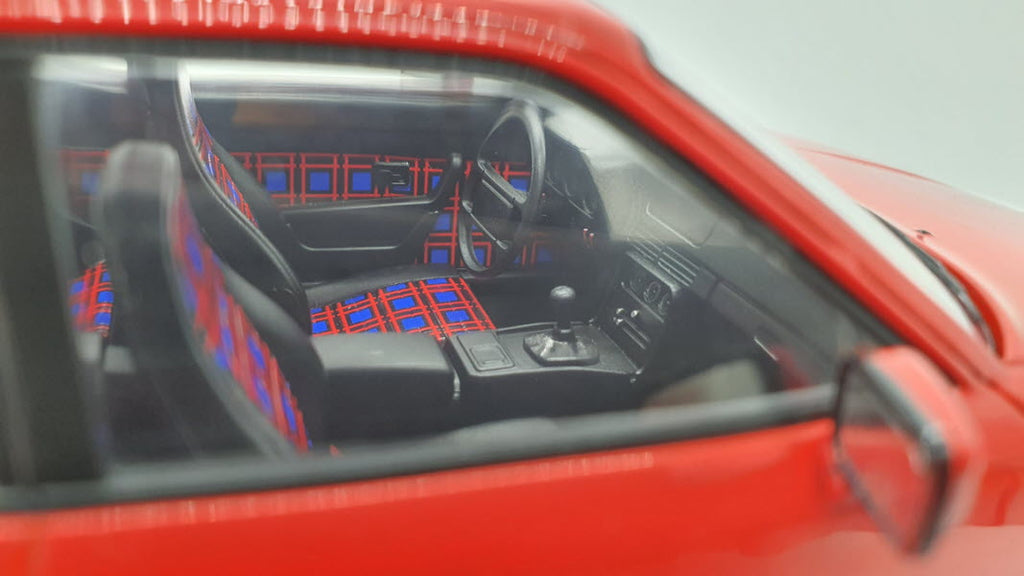 MCG: Porsche 924 Turbo Rood (1979) - Schaal 1:18