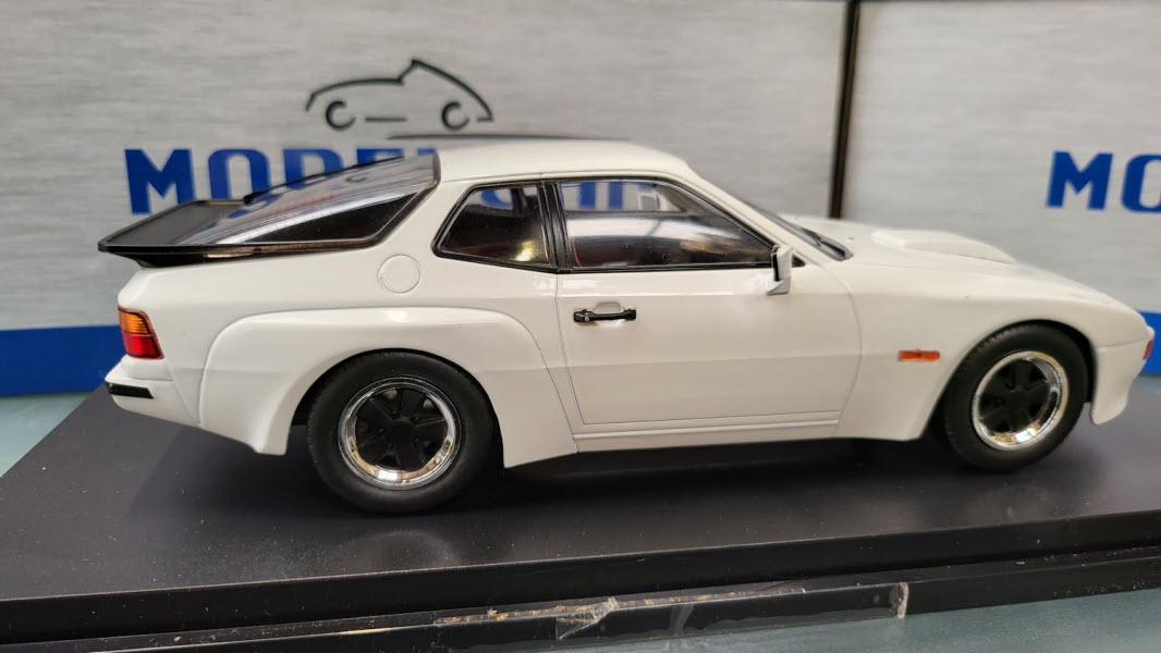 MCG: Porsche 924 Carrera GT Wit (1981) - Schaal 1:18