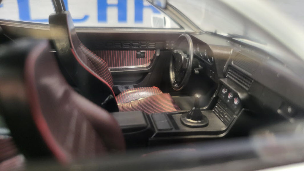 MCG: Porsche 924 Carrera GT Wit (1981) - Schaal 1:18