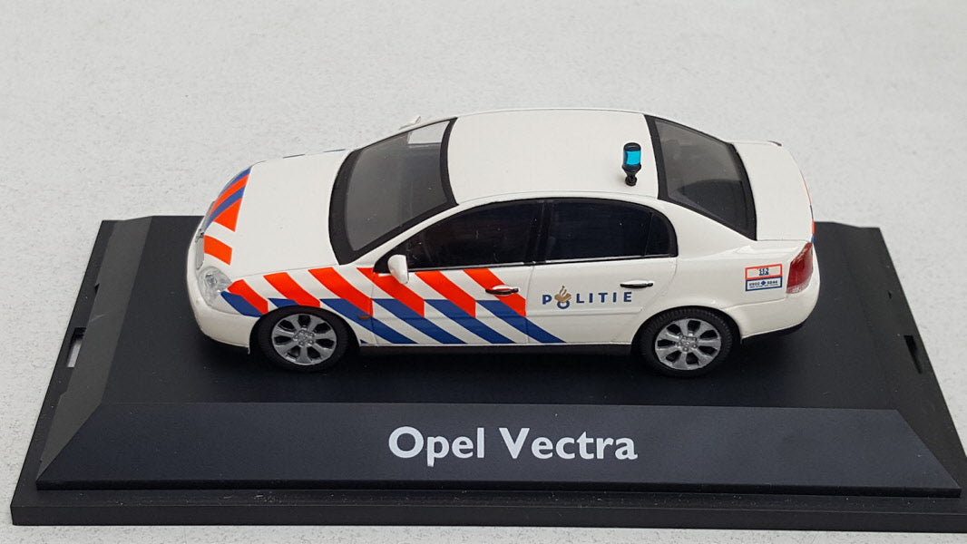 Schuco Opel Vectra Politie Nederland - Schaal 1:43