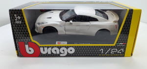 Bburago Nissan GT-R Wit 2017 - Schaal 1:24