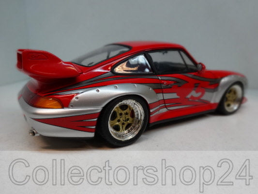 UT Models Porsche 911 993 GT2 Racing Decoration - Schaal 1:18